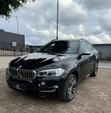 BMW X6 M50 M50d - schwarze BMW X6 M50