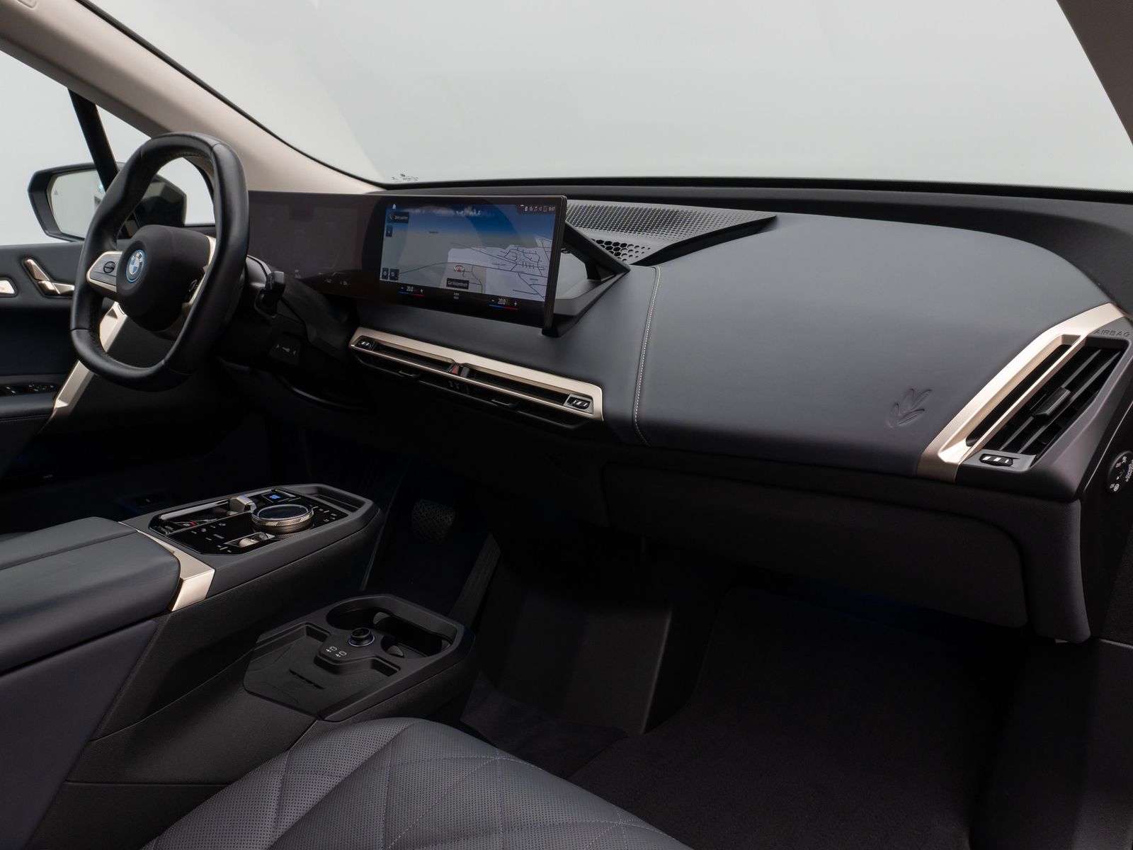 Fahrzeugabbildung BMW iX xD40 Kamera DAB H/K ACC Komfort Sport 22Zoll
