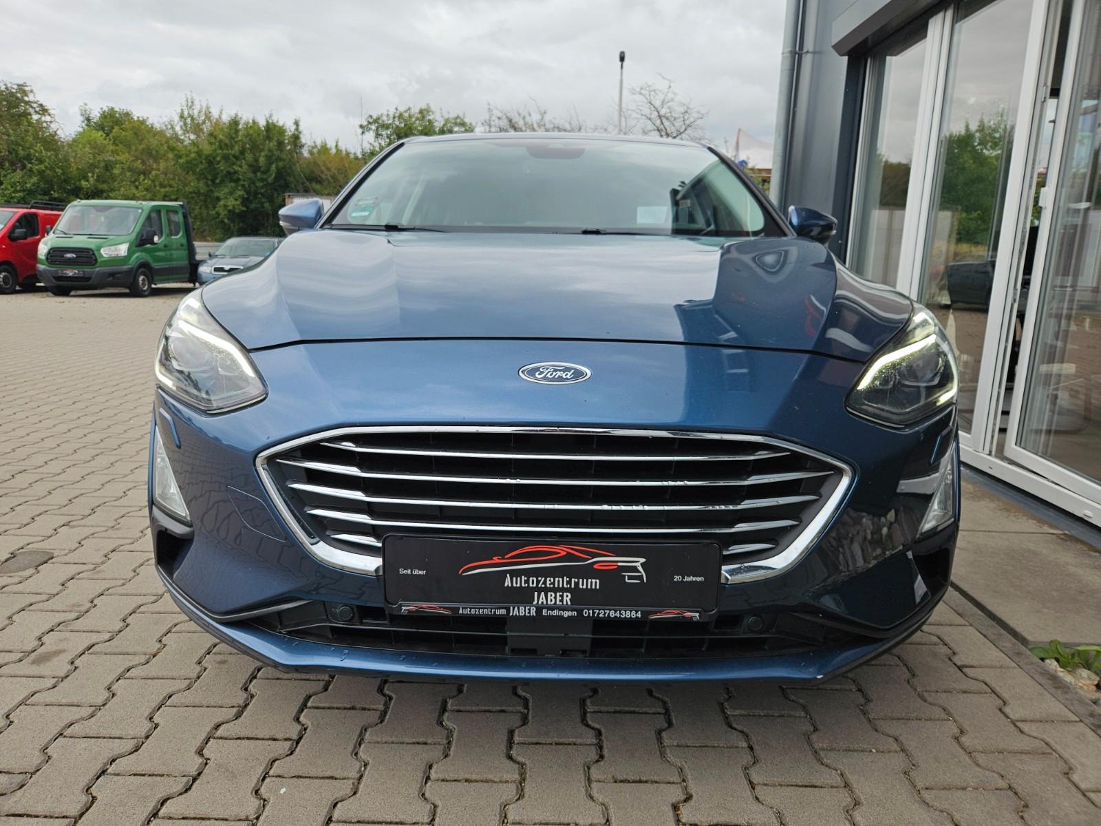 Ford Focus Titanium HUD*Kamera*CarPlay*Keyless
