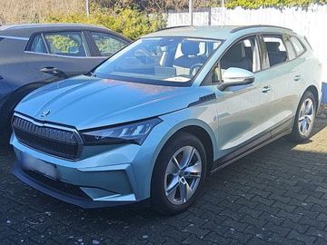 Skoda Leasingangebot: Skoda Enyaq 50 iV LOFT NAVI KAMERA PDC LED