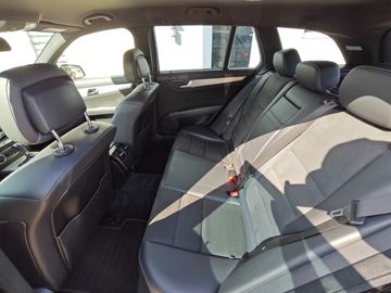 Mercedes C 220 - 12