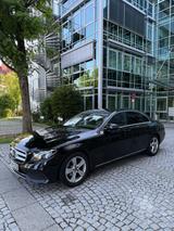 Mercedes-Benz E 220 d AVANTGARDE Autom. AVANTGARDE - Mercedes-Benz E 220 mit Diesel-Antrieb: Taxi, Limousine