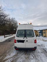 Volkswagen T6 CARAVELLE/ROLLSTUHLRAMPE - Behindertengerechte Volkswagen T6 Caravelle