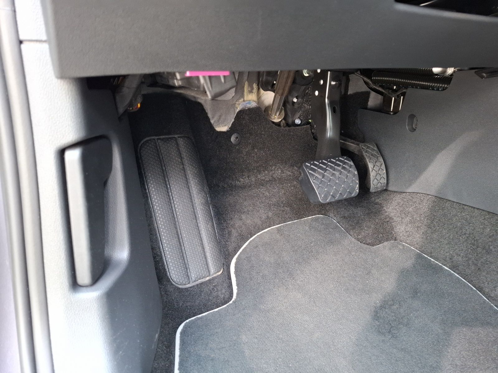Fahrzeugabbildung Volkswagen Polo TSI Life DSG LED Klima AID ACC PDC SH
