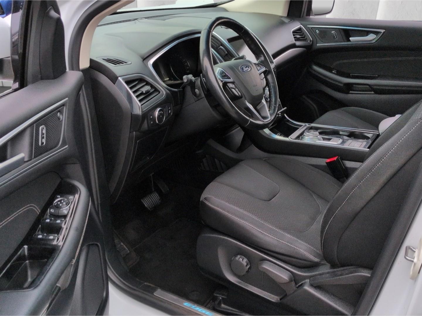 Ford Edge Titanium AWD 2.0D*AHK Panodach ACC B&O Navi