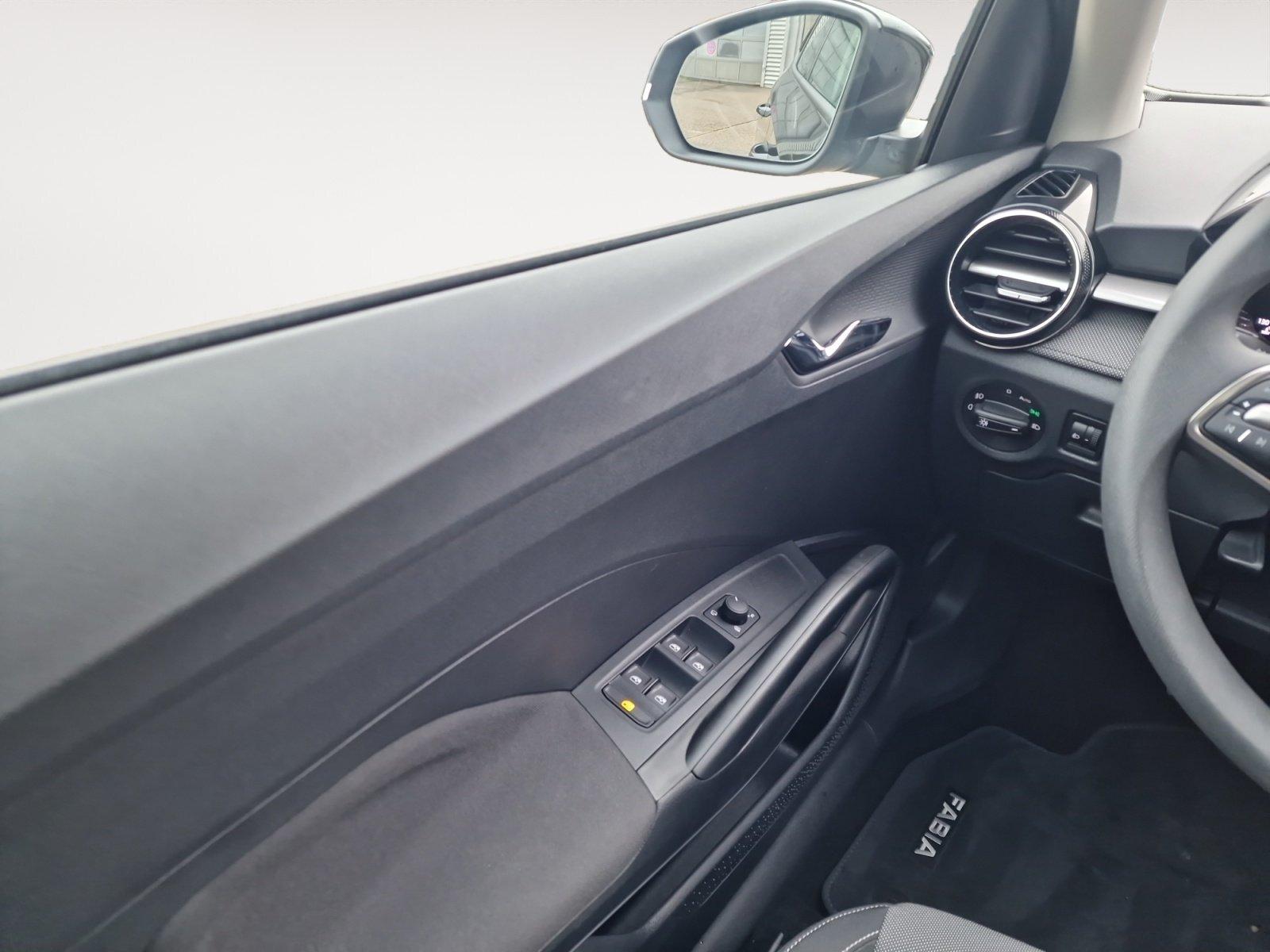 Skoda Fabia 1.0 TSI Selection LED CARPLAY SHZ PDC