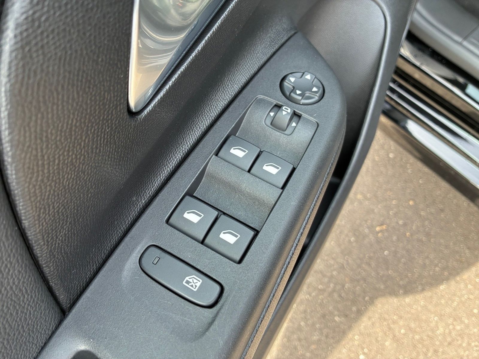 Fahrzeugabbildung Opel Corsa F 1.2 Turbo GS Kamera,LED,Navi,PDC,SHZ,ACC