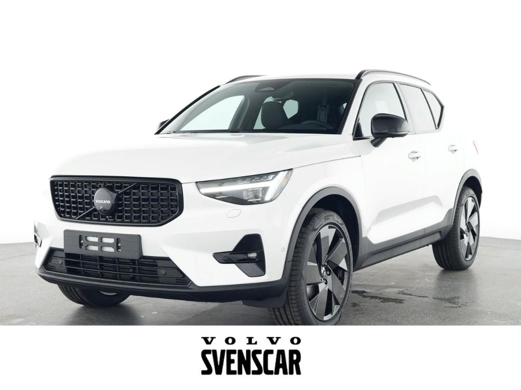 Volvo XC40 Plus Black Edition 2WD Digitales Cockpit Me
