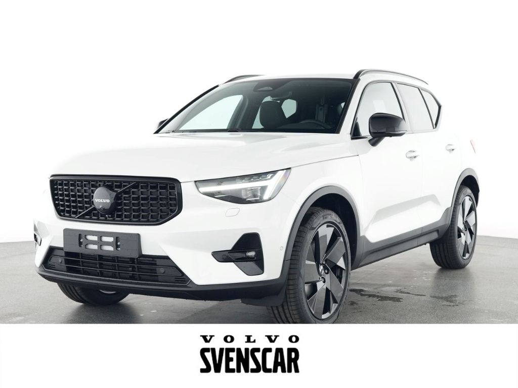 Volvo XC40 Plus Black Edition 2WD Digitales Cockpit Me