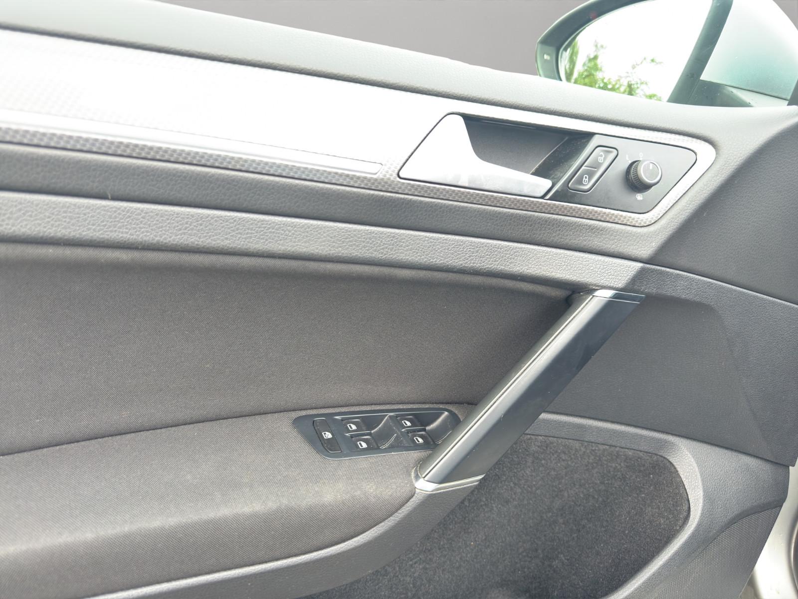Volkswagen Golf VII 2.0TDI Alltrack 4Motion AHK/DISCOVER/AC