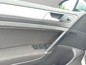Volkswagen Golf - 12