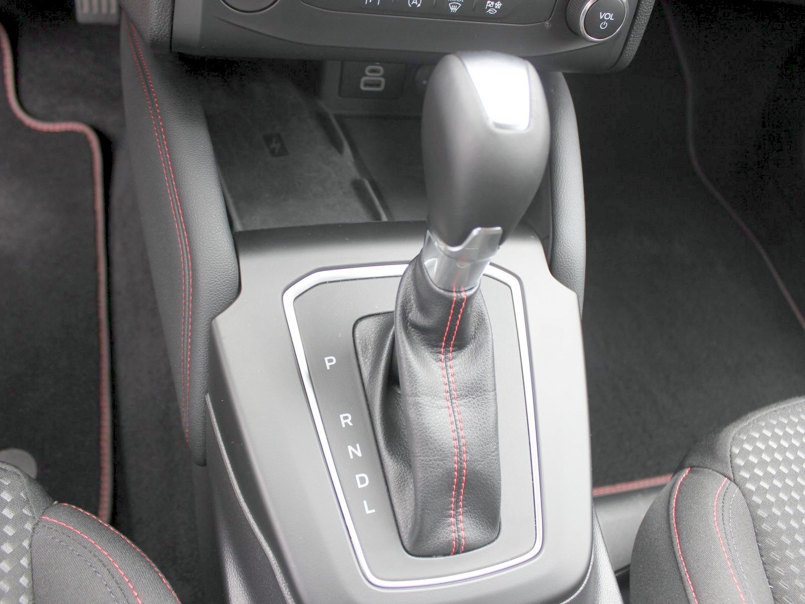Fahrzeugabbildung Ford Focus ST-Line X 1,0 EcoBoost Mild-Hybrid