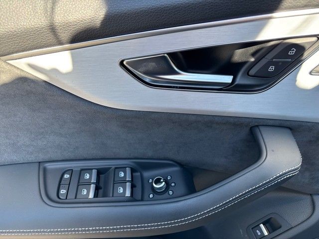 Fahrzeugabbildung Audi SQ7 4.0TFSI QU. HEADUP+PANO+STNDHZ+B&O+RAUTE+++