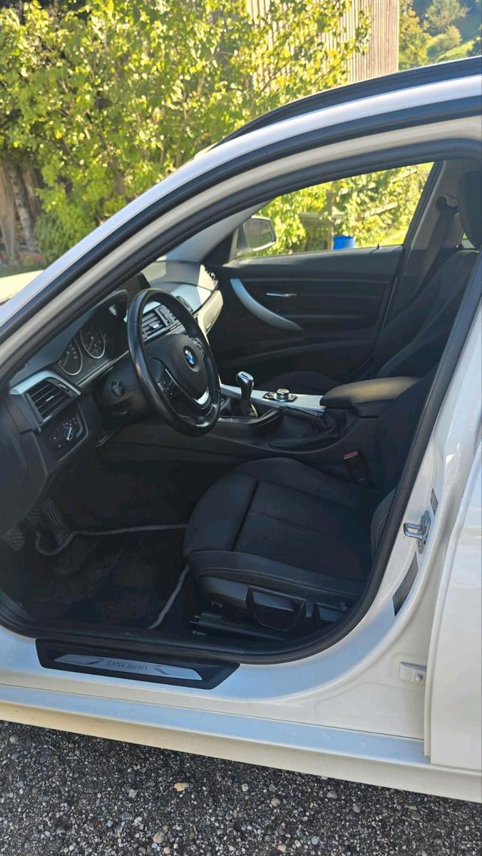 BMW 318 2013 — photo 8