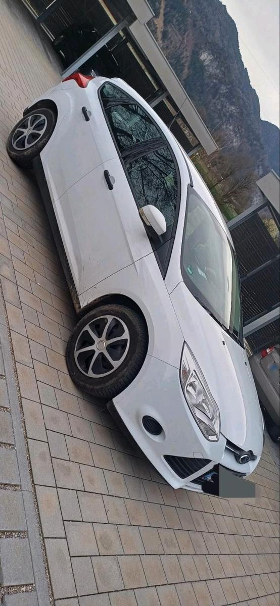 Ford Focus 2014 — engine