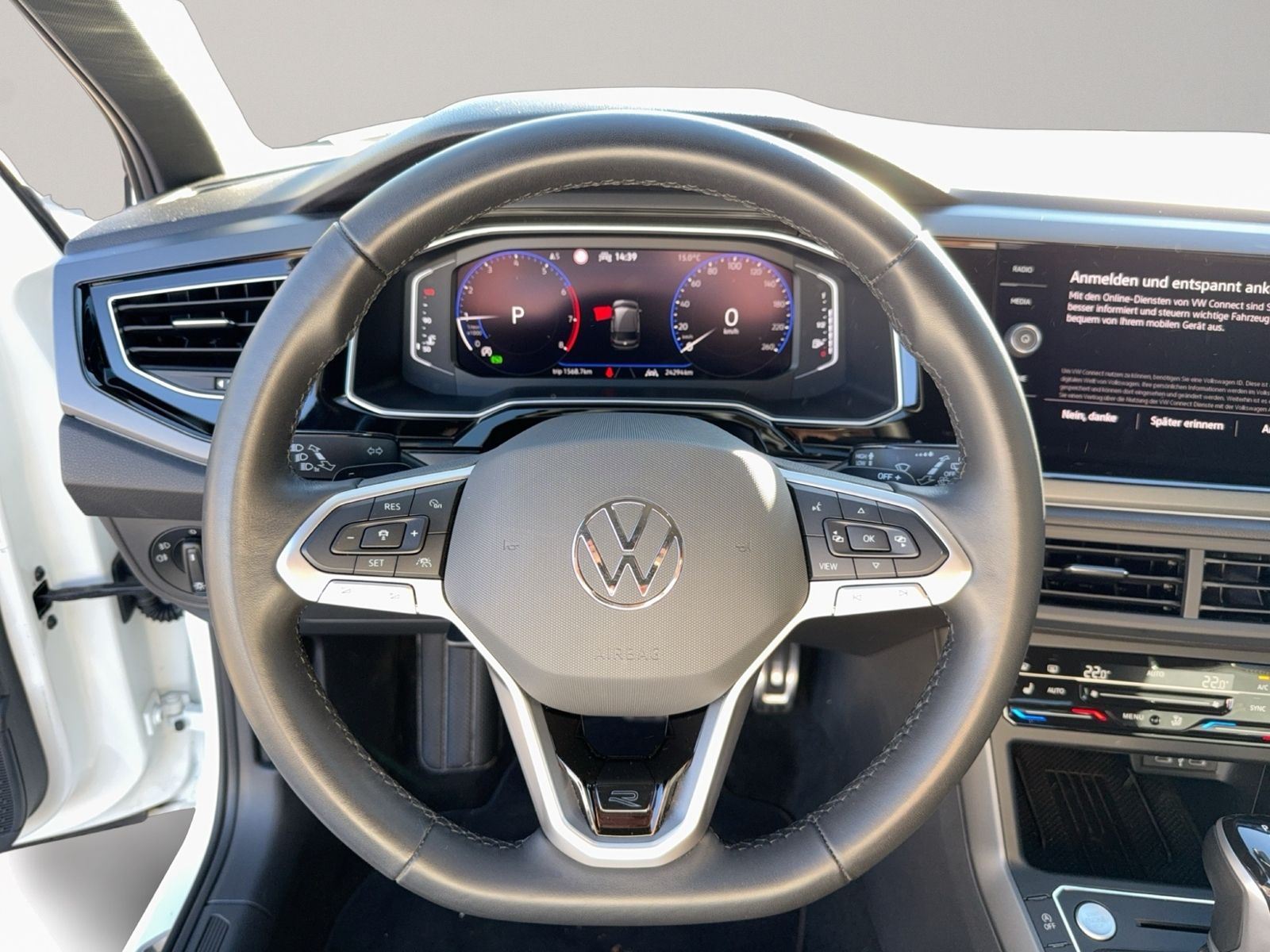 Polo R-Line 1.0 TSI, IQ Drive, Rear view, keyles