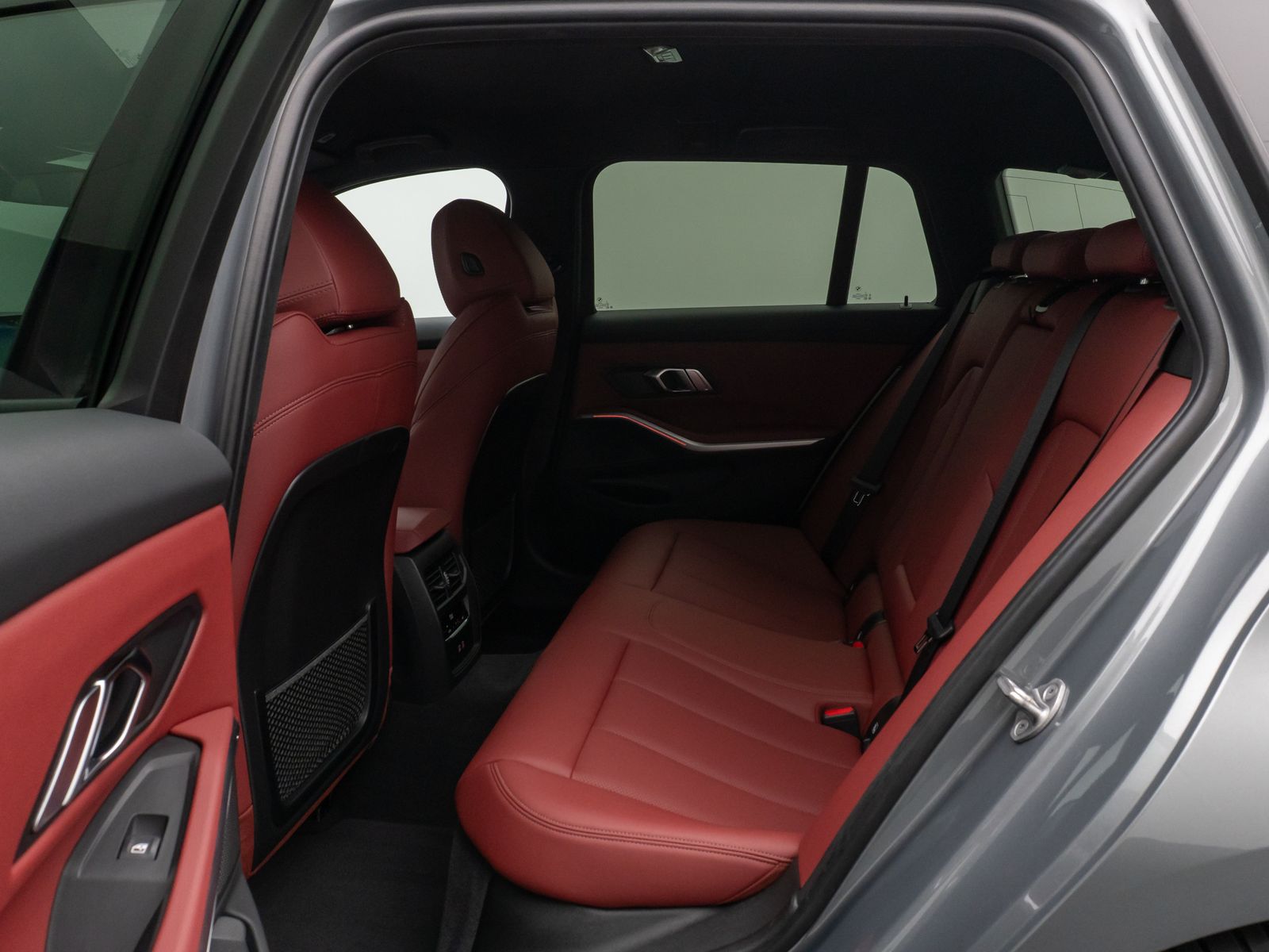 Fahrzeugabbildung BMW 320d M Sport Kamera HUD DAB HiFi DrivAssist 18"