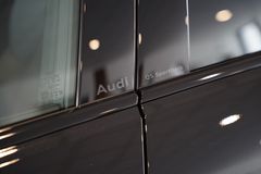AUDI Q5 Sportback e-Hybrid | Tech pro | Pano | Carbon AUDI Q5 Sportback e-Hybrid | Tech pro | Pano | Carbon