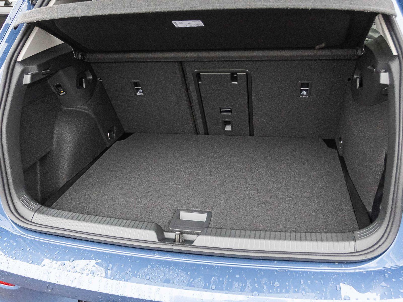 Volkswagen Golf VIII Life 1.5 eTSI DSG Navi LED ACC CarPlay, миниатюра 15