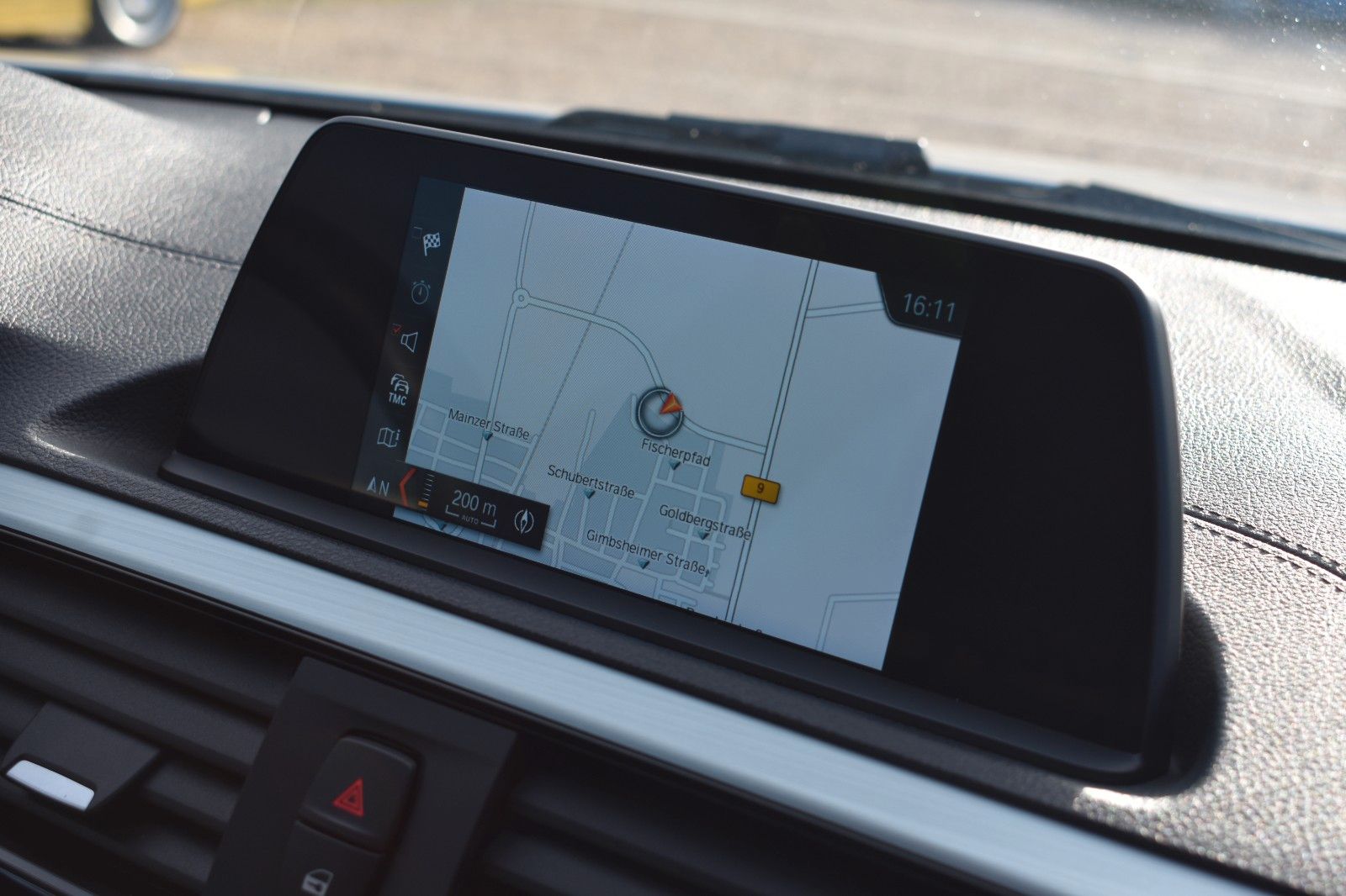 Fahrzeugabbildung BMW 118i Lim. Edition M Sport Shadow Navi Leder LED