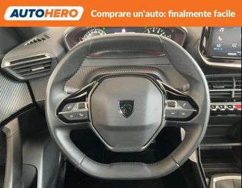 Peugeot 2008 - 12