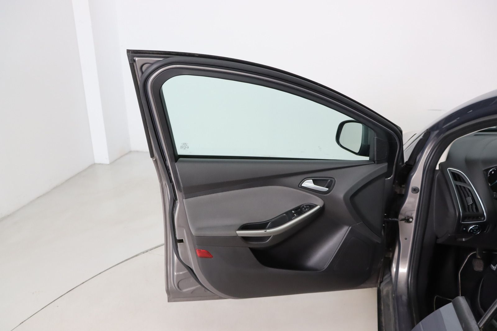 Fahrzeugabbildung Ford Focus 1.6 EcoBoost Turnier * 1. Hand * Anhängerk