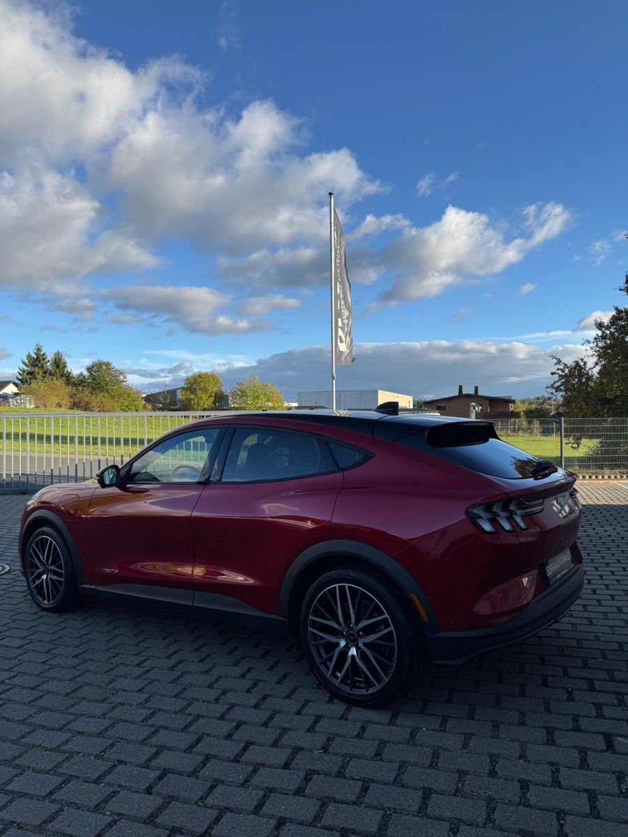 Ford Mustang Mach-E B&O 360° 1Hd. 20" imagem 2
