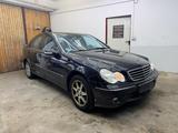 Mercedes-Benz C 200 *1.8/AVANGADE/KLIMA/MOPF/TÜV 05.2026/ - gebrauchte Mercedes-Benz C 200 aus dem Jahr 2006