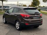 Hyundai ix35 Style 2WD*1.Hand*Temp*Navi*Klima*SZH* - Hyundai ix35: Braun