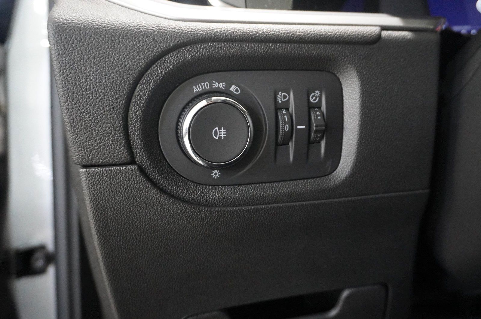 Fahrzeugabbildung Opel Grandland (X) 1.2T ENJOY NAVI/LED/KAMERA/SH/DAB+