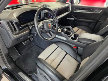 Porsche Cayenne - 10
