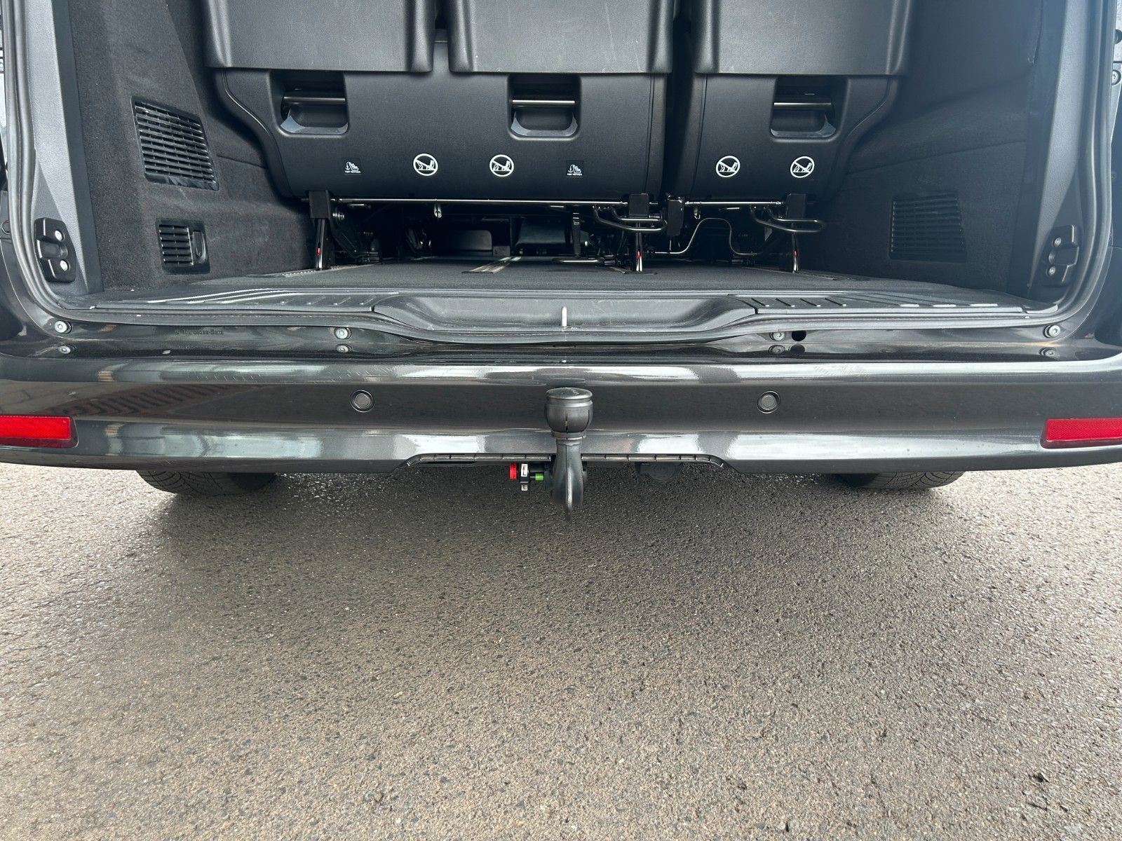 Fahrzeugabbildung Mercedes-Benz Vito 116 CDI Tourer Select 9G AHK2,5to LED