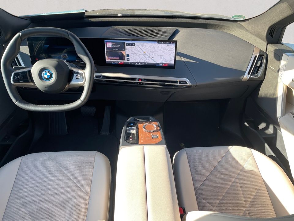 BMW iX - Bild 12
