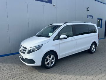 Mercedes V 220 - 1