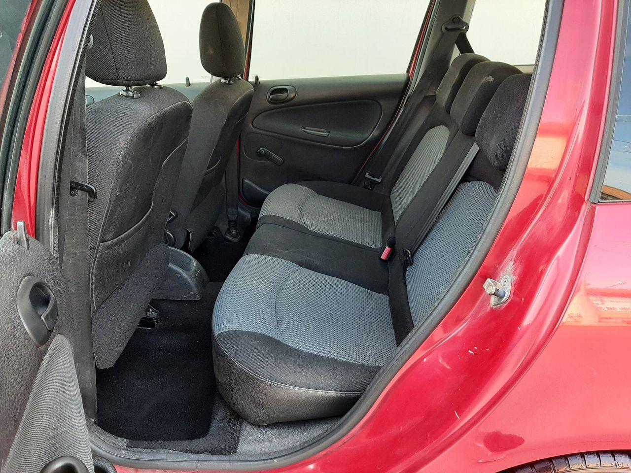 Peugeot  2005 — photo 12