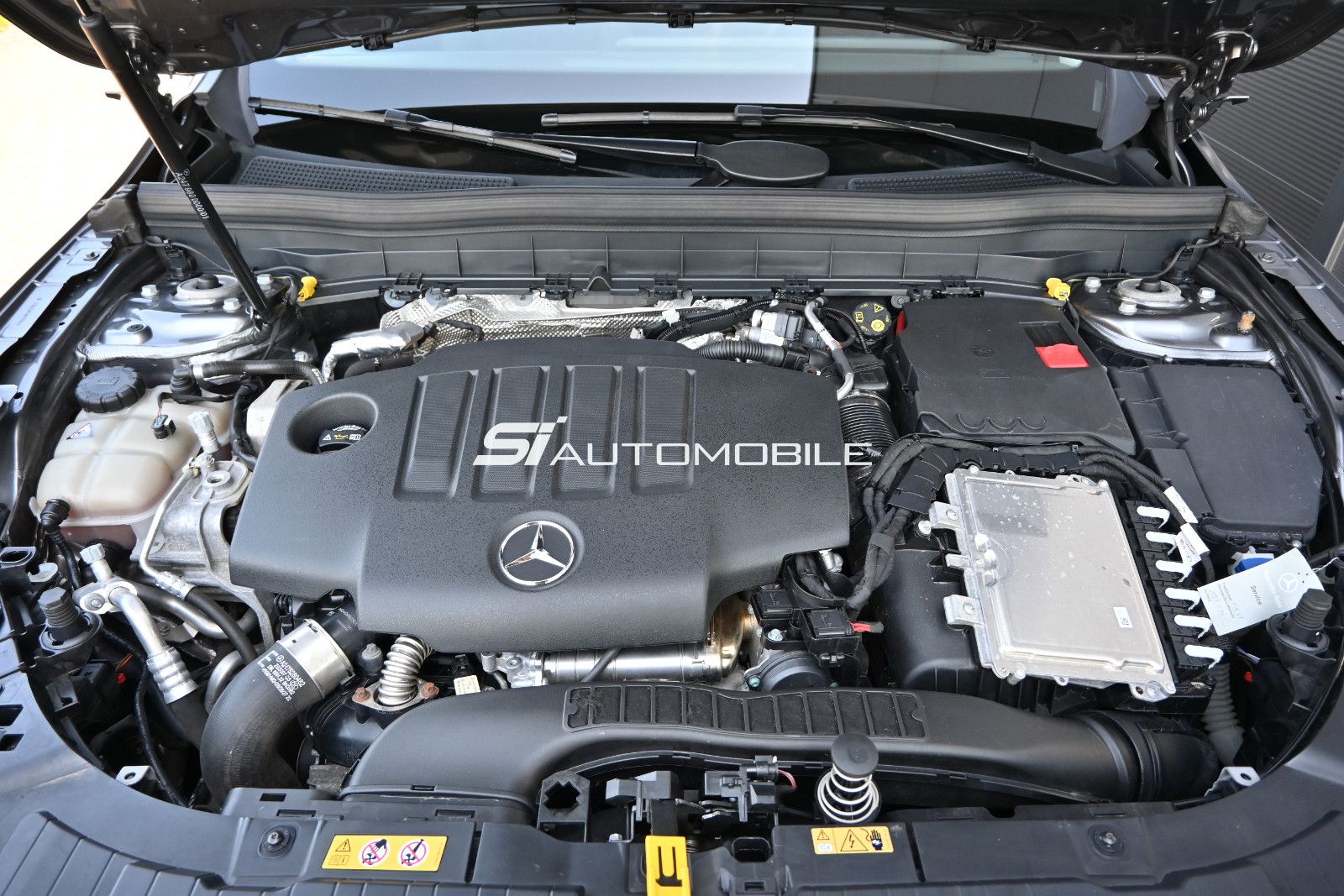 Fahrzeugabbildung Mercedes-Benz GLB 220 d 4M AMG °UVP 68.730€°ACC°AHK°PANO°STHZG
