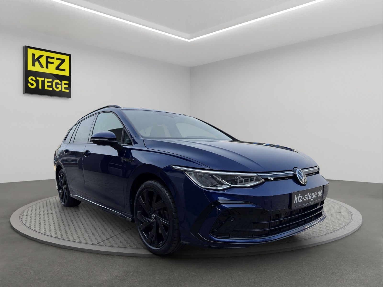 Volkswagen Golf VIII Variant R-Line 4Motion Panorama Standh foto 3