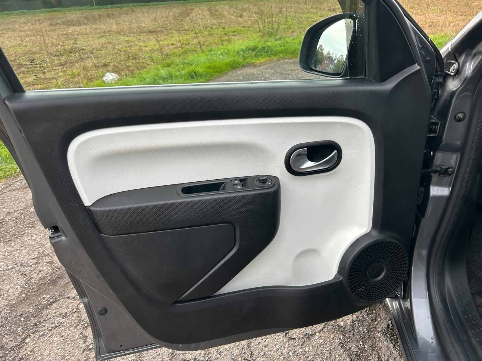 Renault Twingo Intens TCe 90 Klimaauto. Navi PDC Kamera
