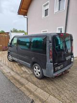 Opel Vivaro - gebrauchte Opel Vivaro aus dem Jahr 2005