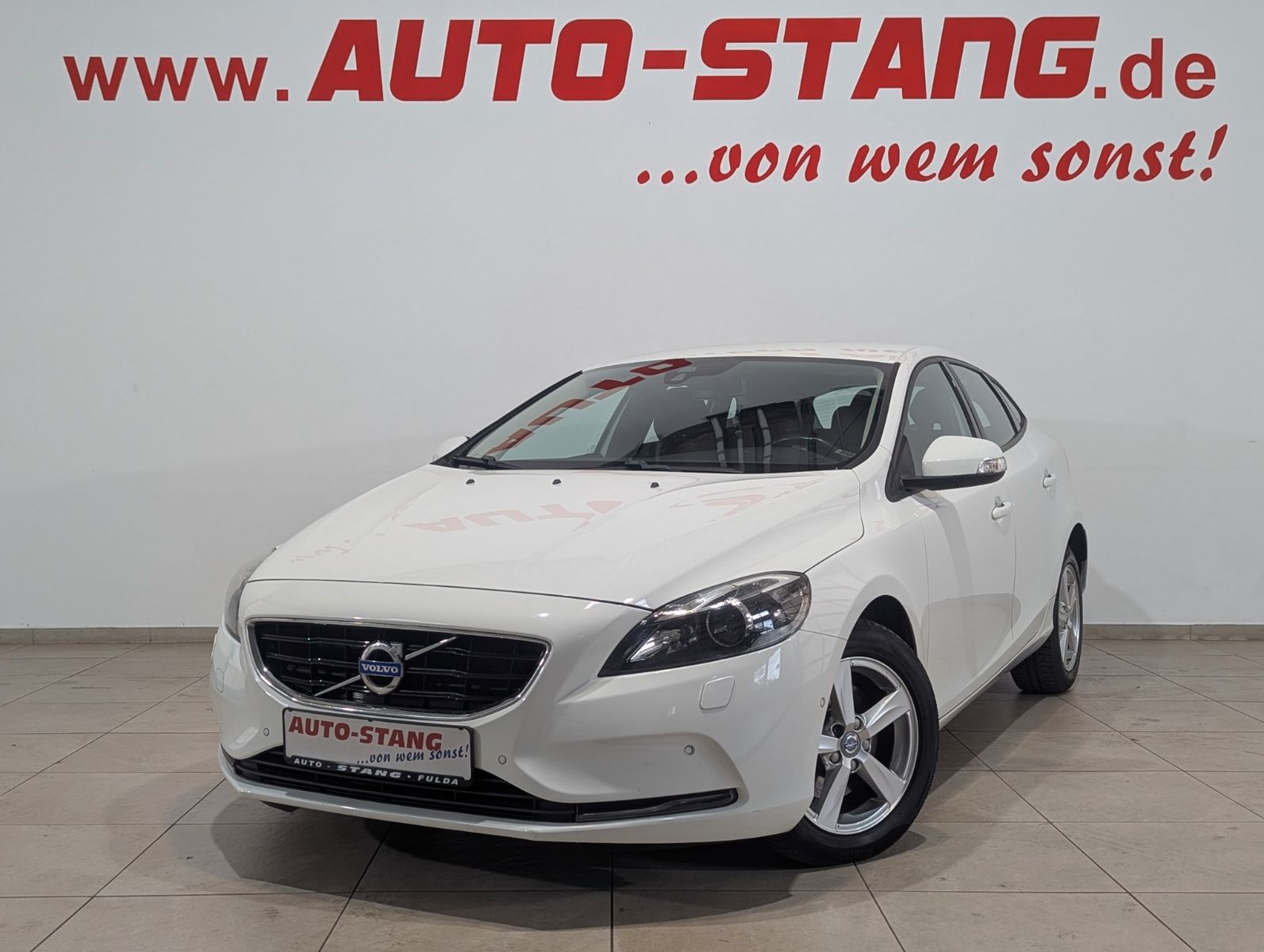 VOLVO V40