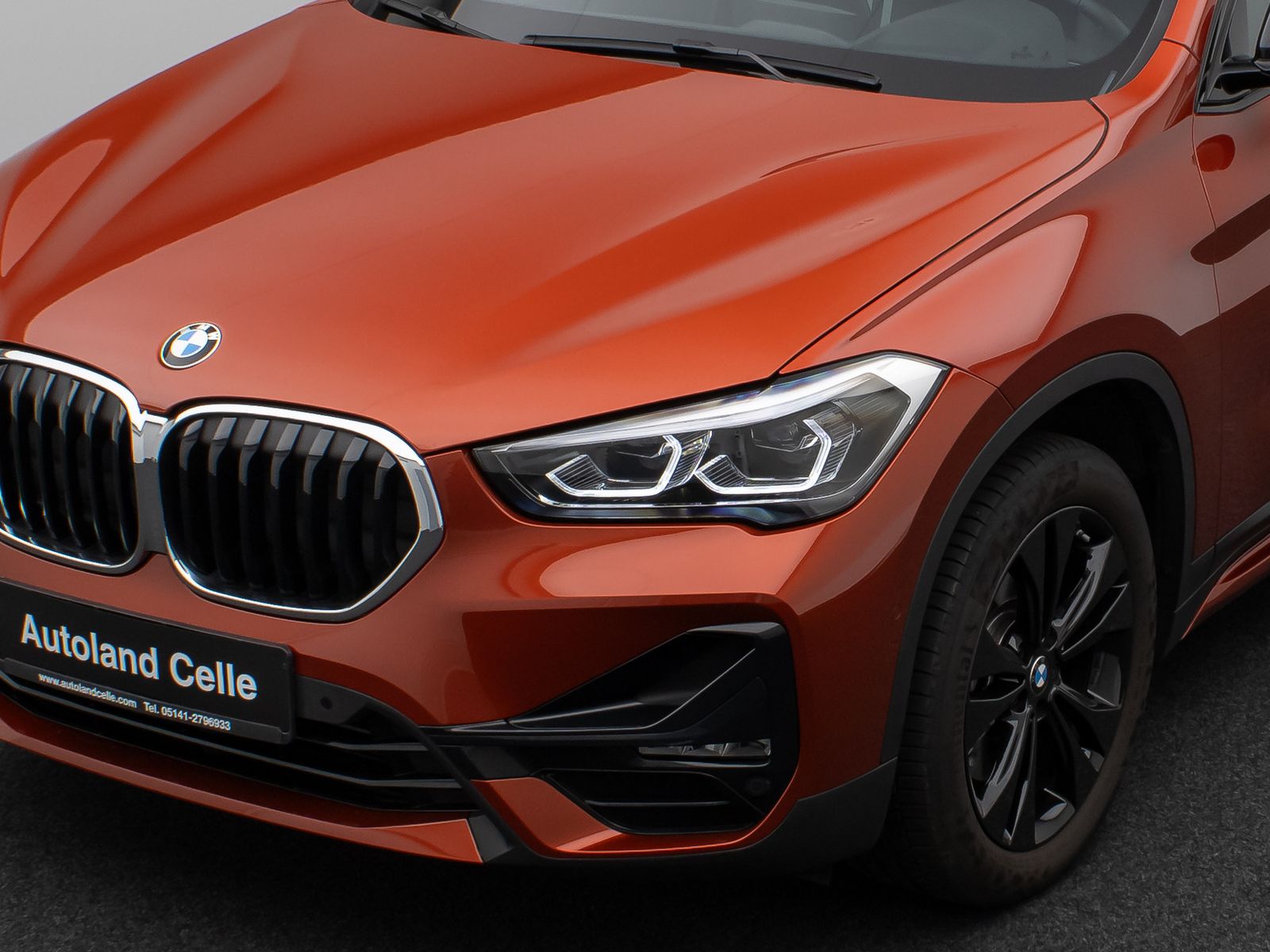 Fahrzeugabbildung BMW X1 xD20d Sport Line Panorama Kamera HUD DAB AHK