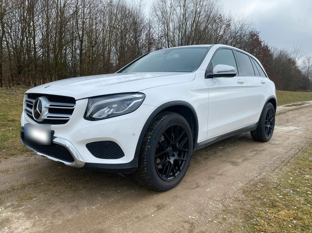 Image of Mercedes-Benz GLC 250
