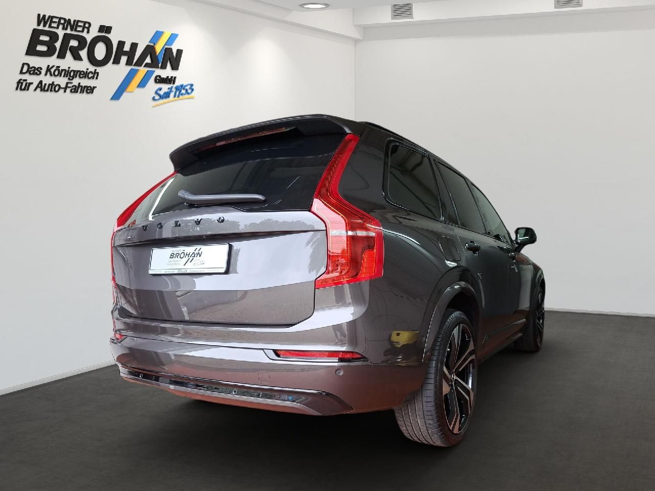 Fahrzeugabbildung Volvo XC90 T8 AWD Ultra Dark Plug-In Hybrid *B&W*Luft*