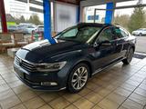 Volkswagen Passat Highline 2.0 TDI R-line Pano PDC LED Cam - VW Passat Gebrauchtwagen in Frankfurt
