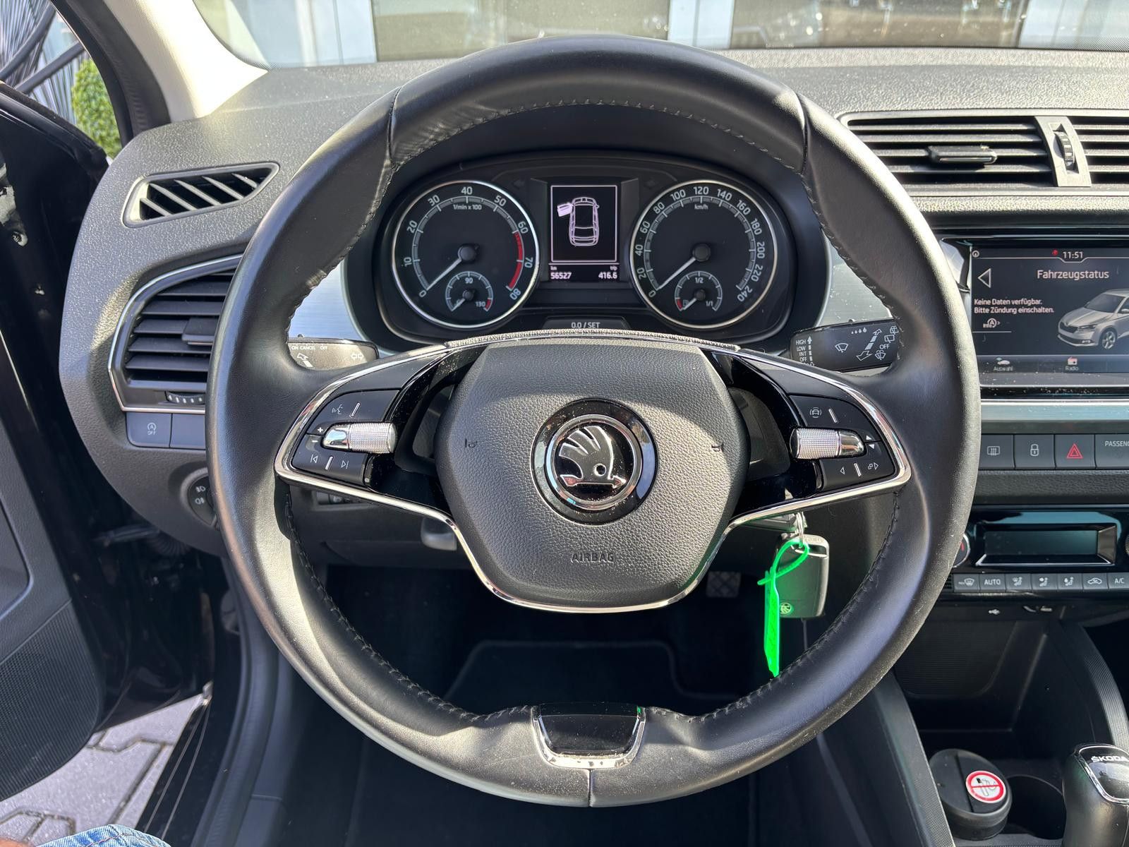 Fahrzeugabbildung SKODA Fabia Combi DSG BUSINESS-NAV-PDC-SHZ-APPS-TEMP