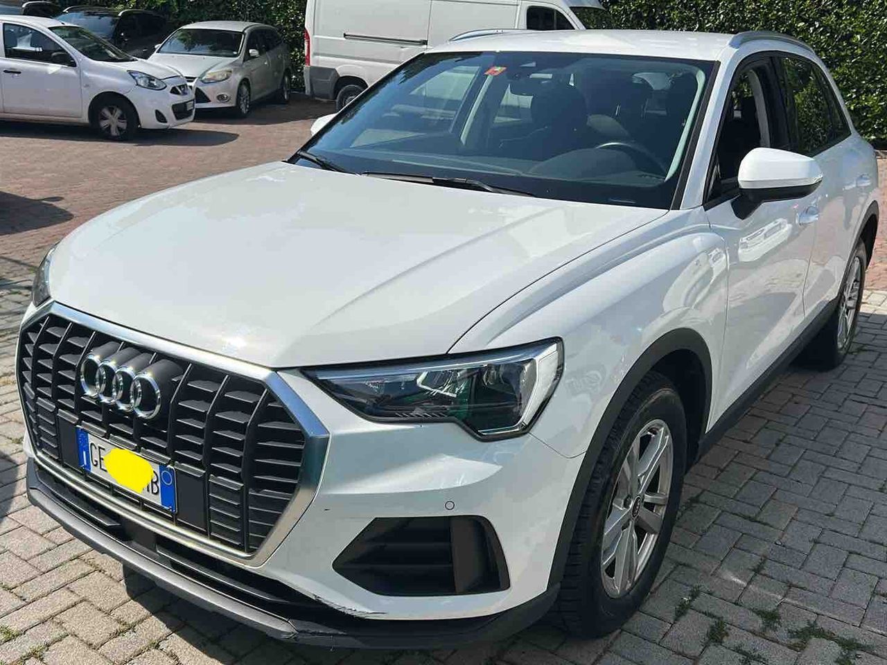 AUDI Audi Q3 35 TDI S tronic Business Advanced