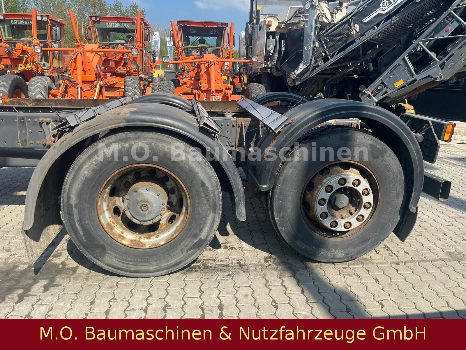 Fahrzeugabbildung Mercedes-Benz Atego 2623 / 6x2 / 3 Achser /  Euro 3 /