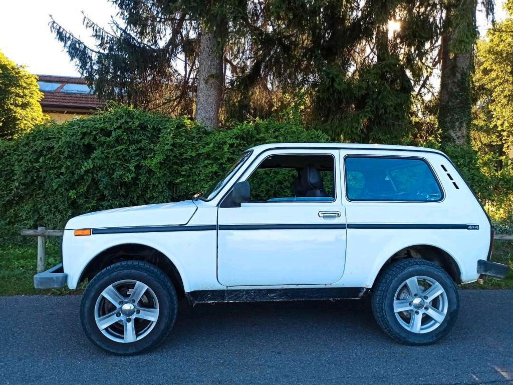 Lada Niva M