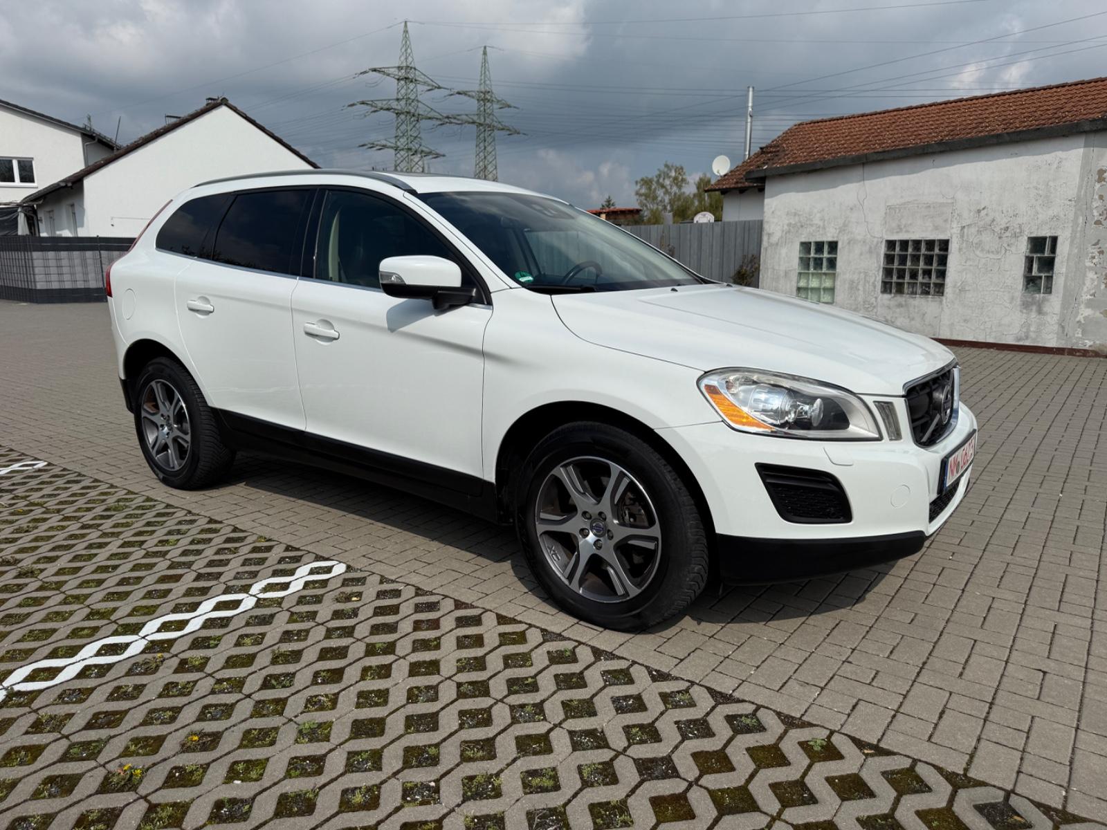 Volvo XC60 D5 AWD Geartronic Summum