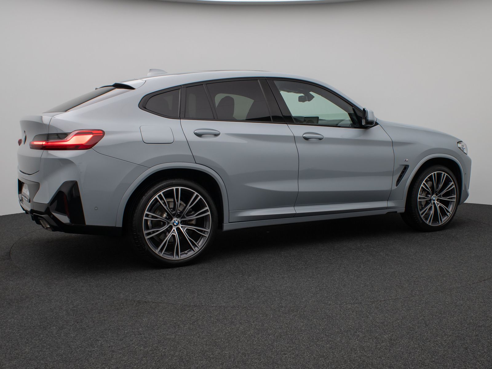Fahrzeugabbildung BMW X4 xD30d M Sport Laser Panorama 360°HUD DAB HiFi